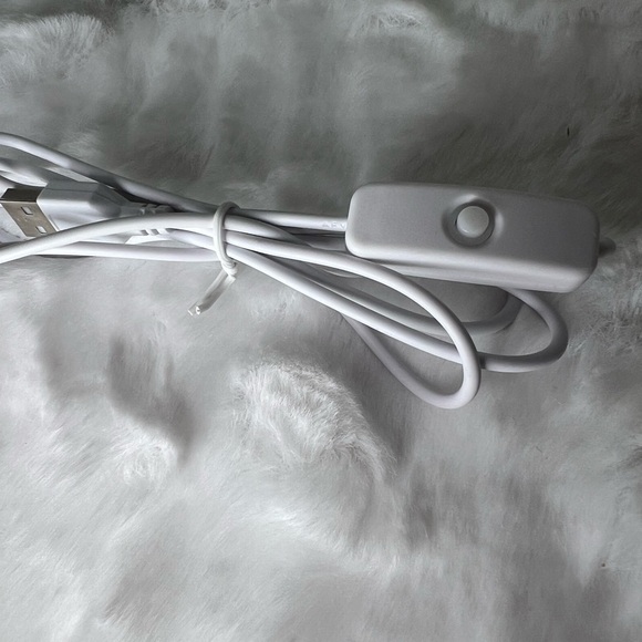 Citrine Circle Rough Gemstone Lamp Warm Color Light - Picture 4 of 5